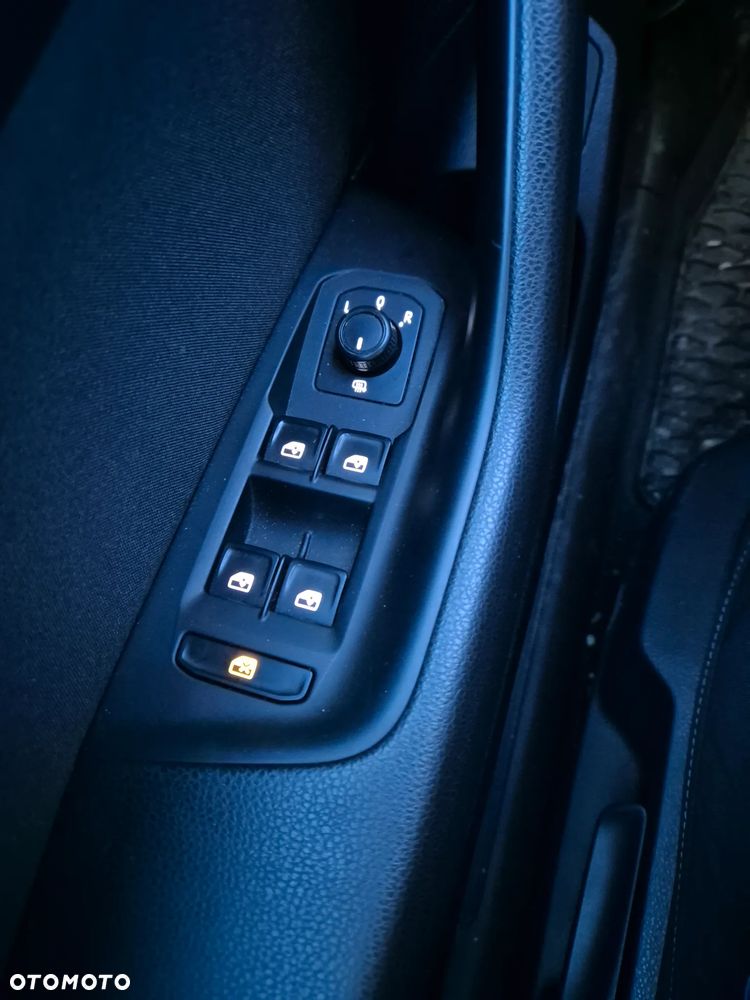 Volkswagen Passat 1.6 TDI BMT Trendline - 12