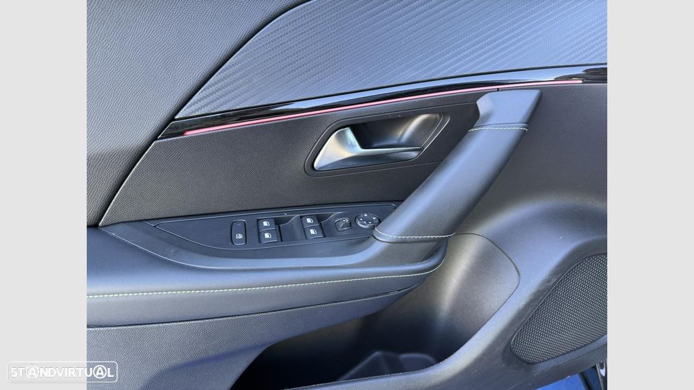 Peugeot e-2008 50 kWh GT - 9