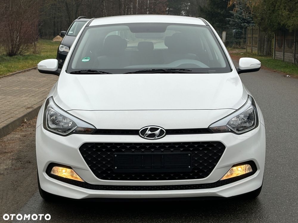 Hyundai i20 1.2 Fifa World Cup Edition - 1