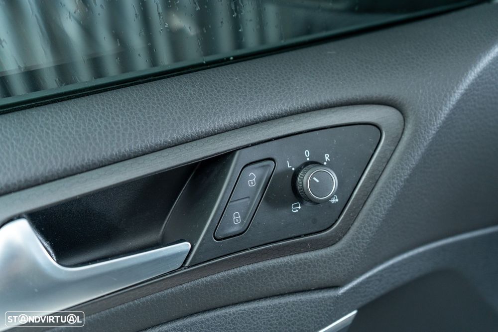 VW Golf 1.4 GTE Plug-In-Hybrid DSG - 27