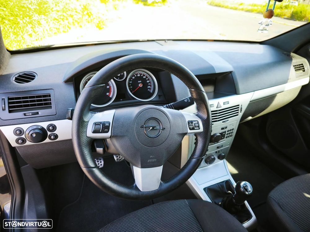 Opel Astra GTC 1.3 CDTI - 52