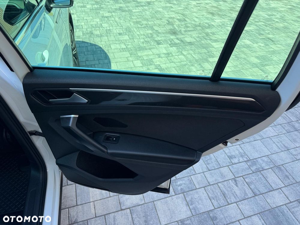Volkswagen Tiguan 2.0 TDI SCR 4Mot Elegance DSG - 36