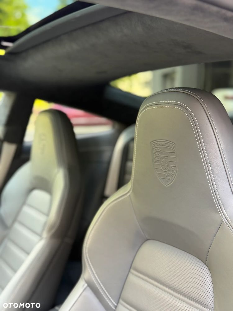 Porsche 911 Turbo S - 19