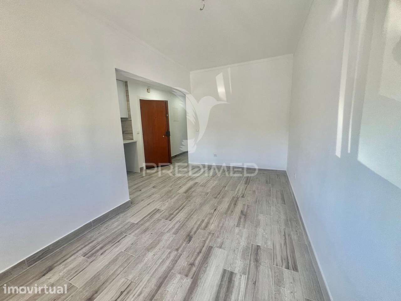 Apartamento T2 totalmente remodelado - Baixa da Banheira - Grande imagem: 5/18