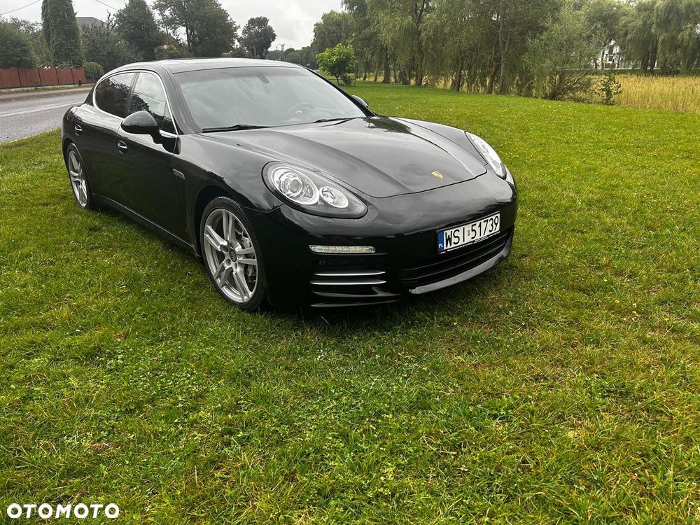 Porsche Panamera 4S Executive - 1