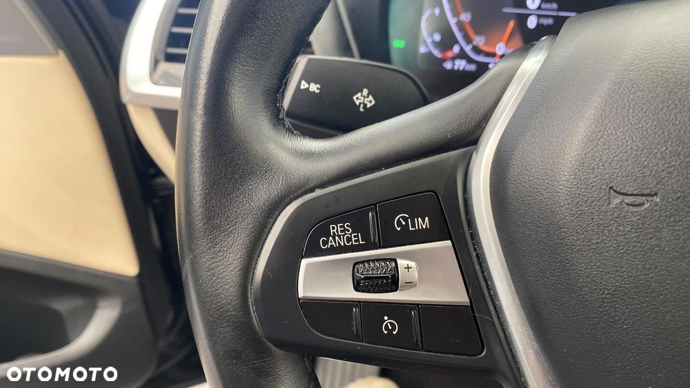 BMW X3 xDrive20i Advantage - 22