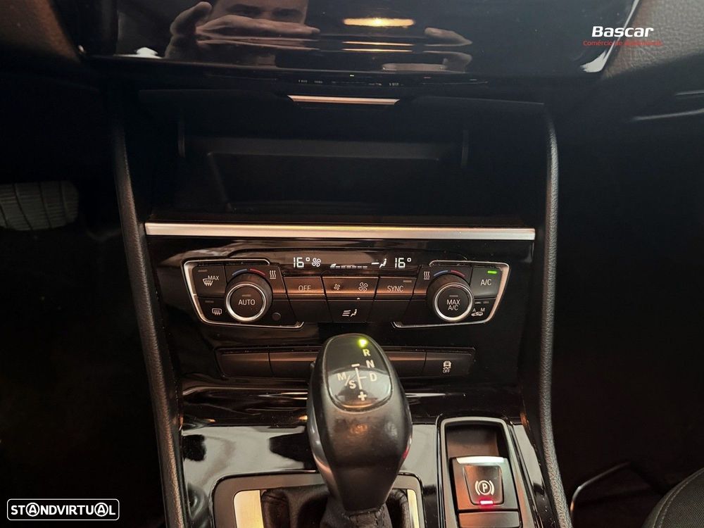 BMW 218 Active Tourer d Line Luxury Auto - 23