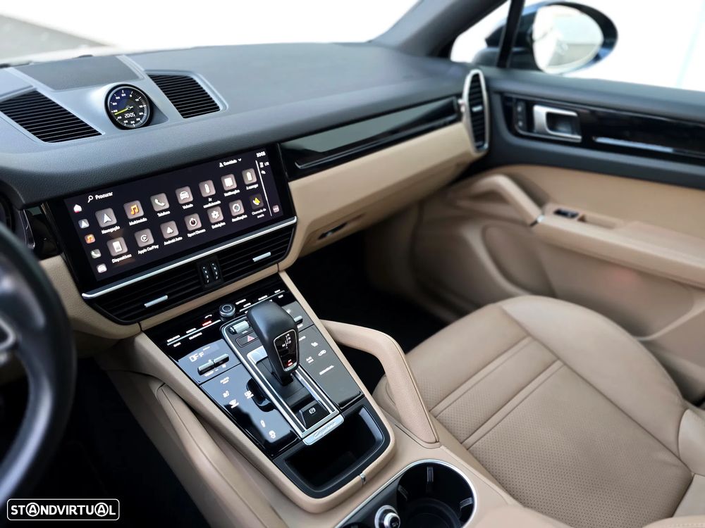 Porsche Cayenne Coupé E-Hybrid - 26