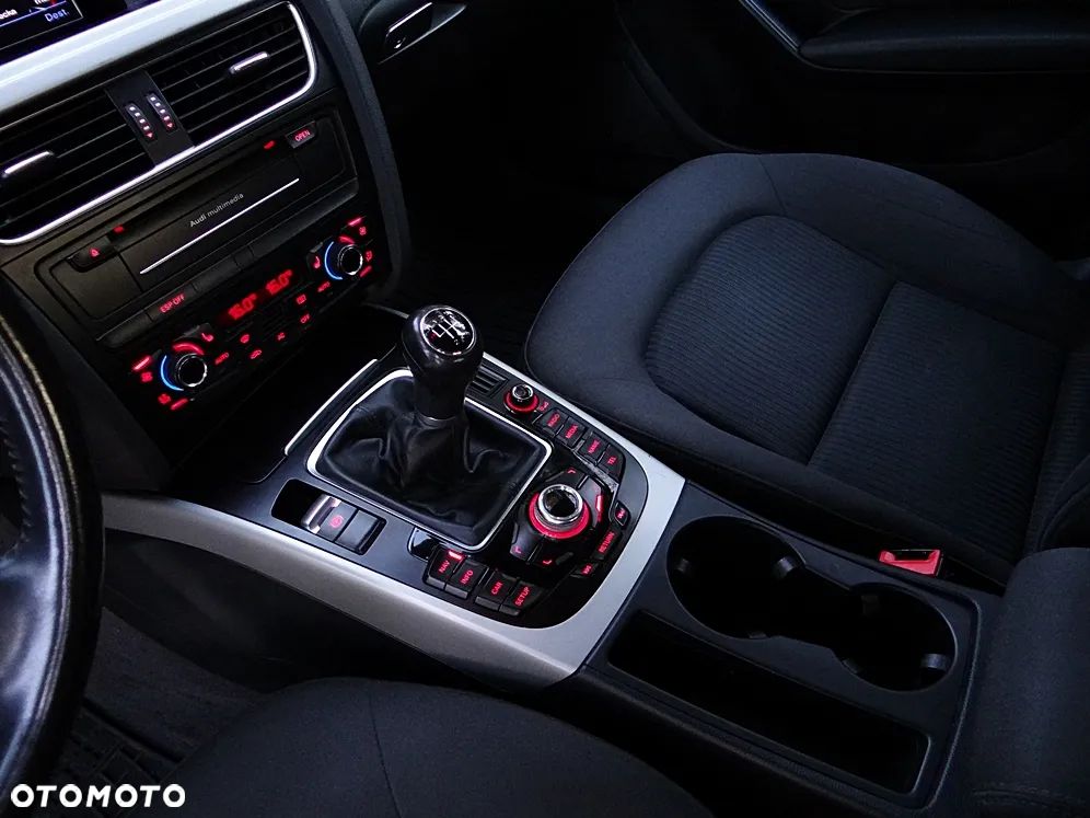 Audi A4 Avant 1.8 TFSI Attraction - 33