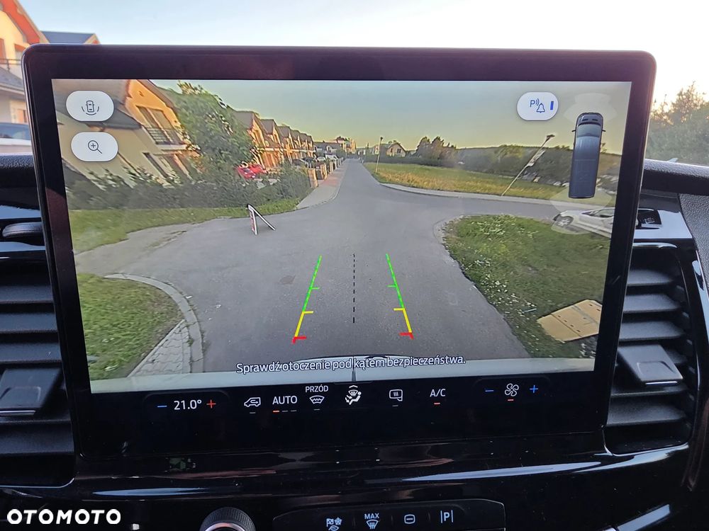 Ford Transit L4 RWD Trend - 24