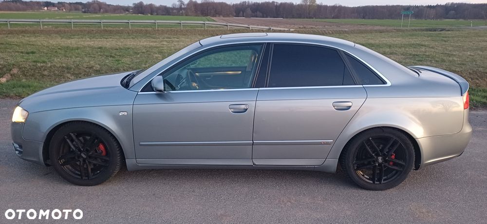 Audi A4 Limousine - 3