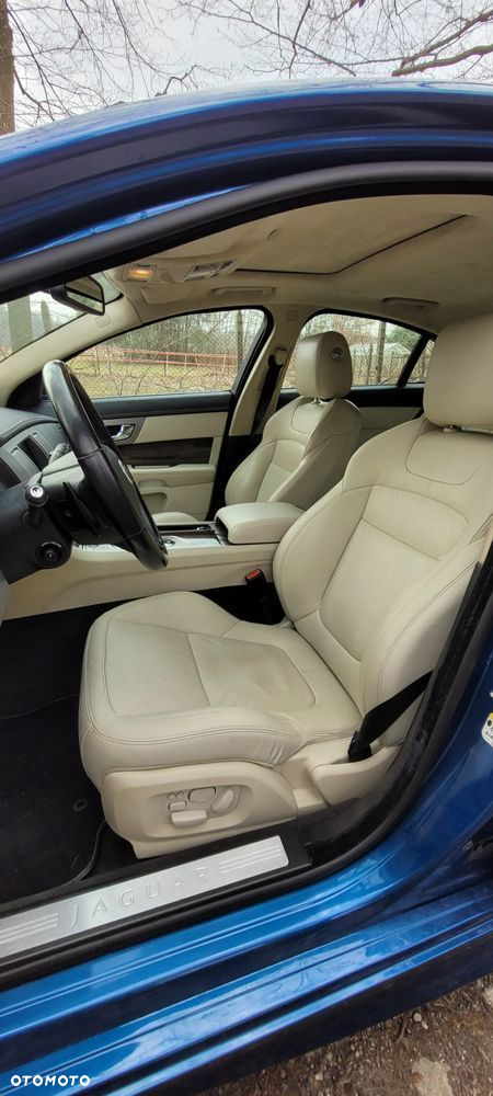 Jaguar XF XFR - 19