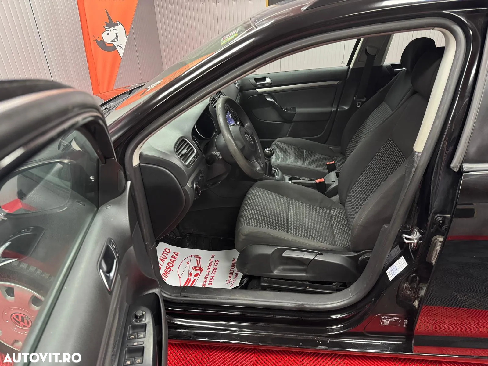 Volkswagen Golf - 11