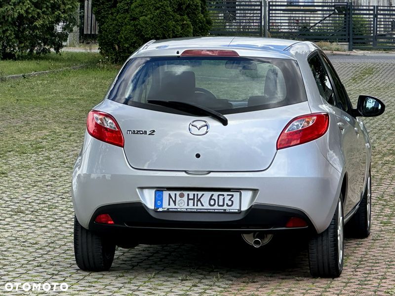 Mazda 2 - 5