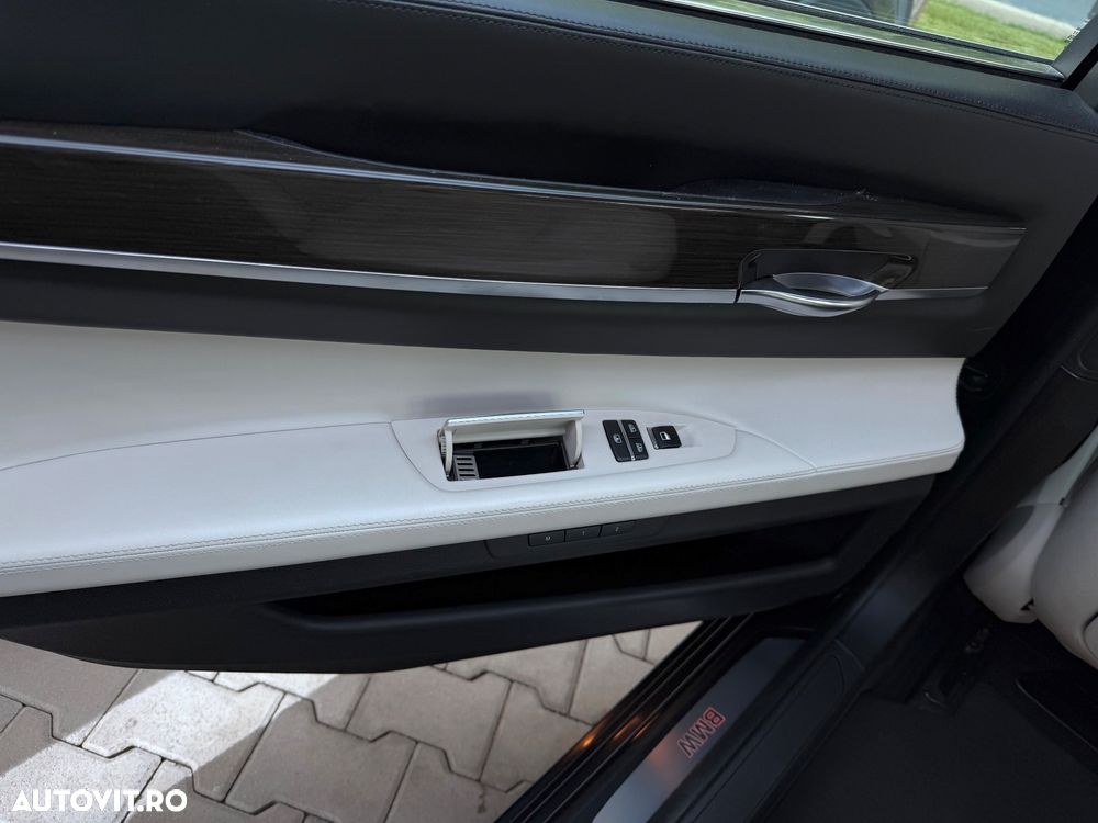 BMW Seria 7 740Li - 13