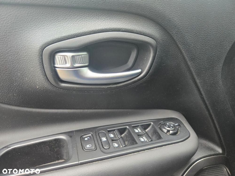 Jeep Renegade 1.3 T-GDI Active Drive Limited - 21