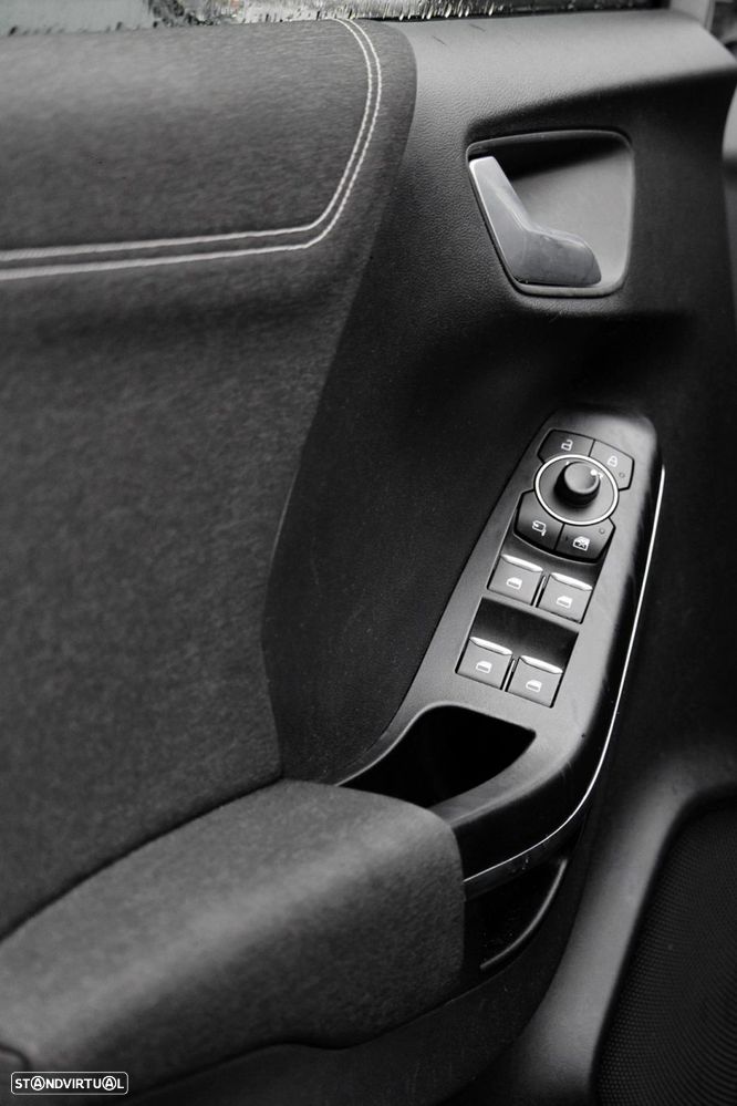 Ford Puma 1.0 EcoBoost MHEV Titanium - 14