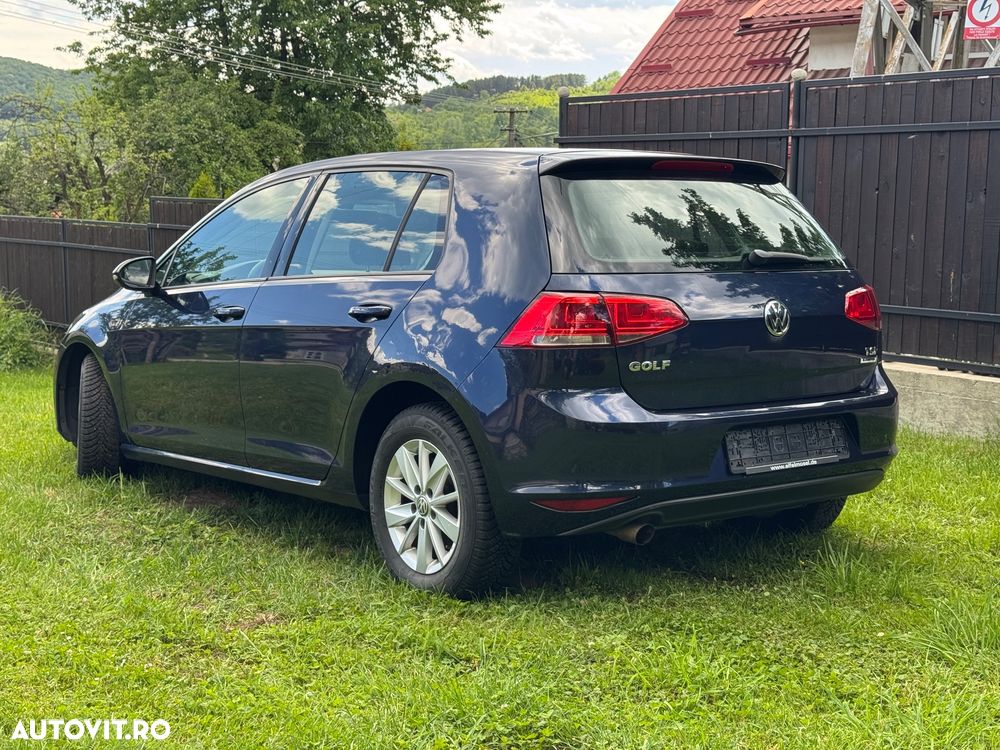 Volkswagen Golf - 4