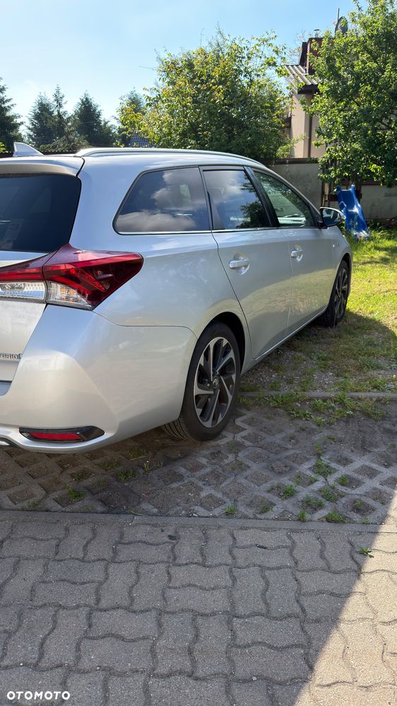 Toyota Auris - 4