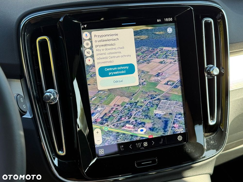 Volvo XC 40 B3 Plus Dark - 16