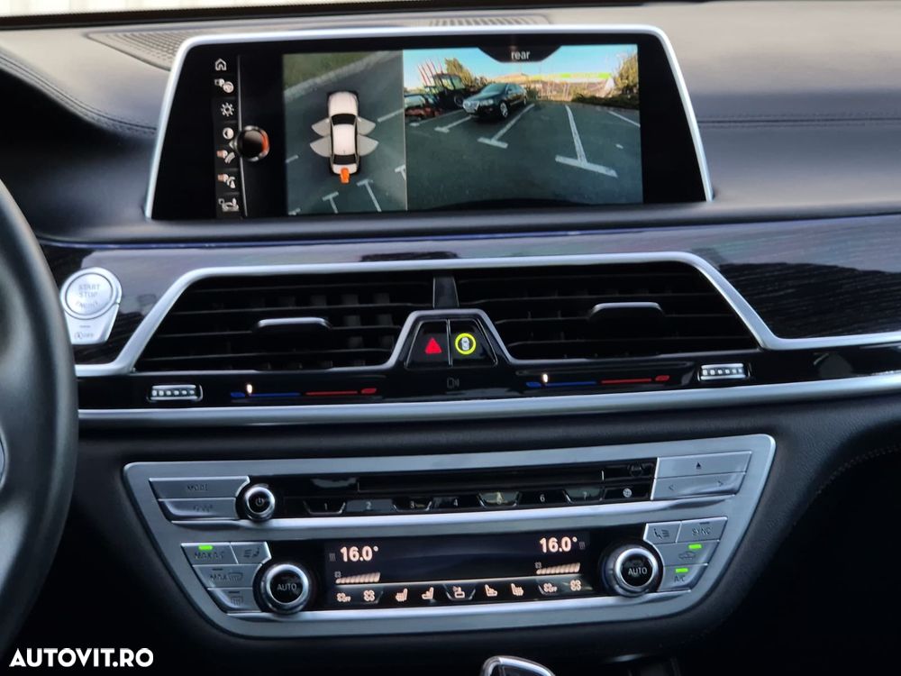 BMW Seria 7 730Ld xDrive - 24