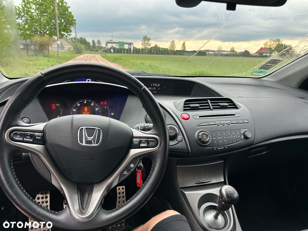 Honda Civic 1.8i-VTEC 50 Jahre Edition - 7