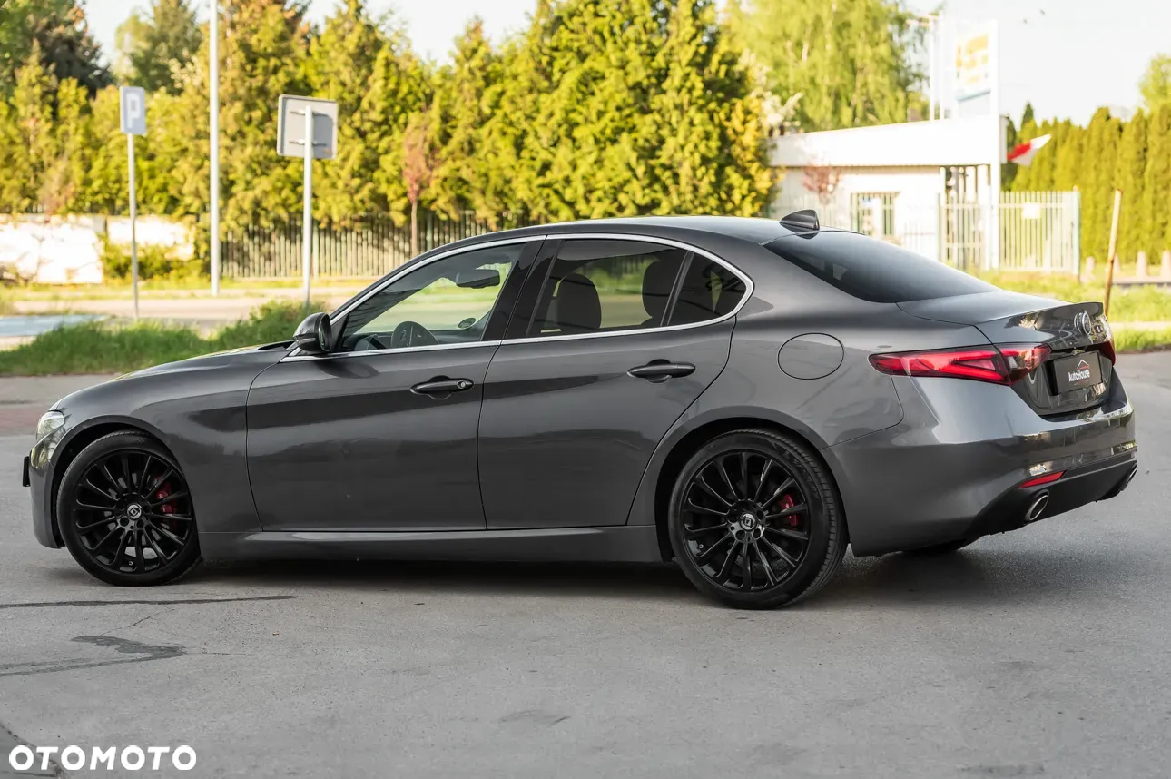 Alfa Romeo Giulia 2.2 Diesel AT8 Advanced Efficiency - 9