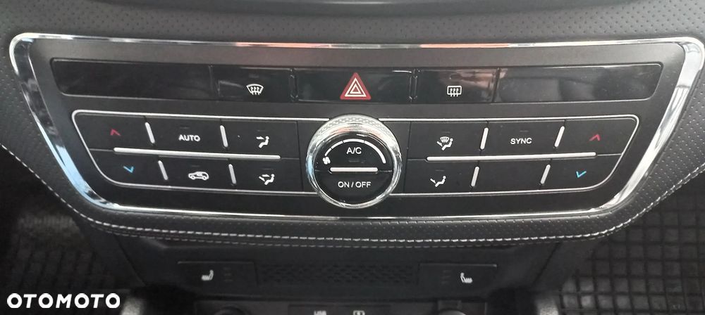 SsangYong/KGM Musso 2.2 e-XDi Quartz 4WD - 12