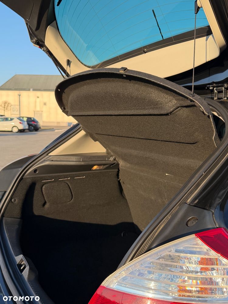 Renault Megane ENERGY dCi 110 Start & Stop Bose Edition - 8