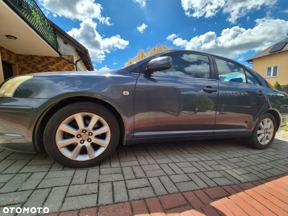 Toyota Avensis 2.0 D-4D - 2