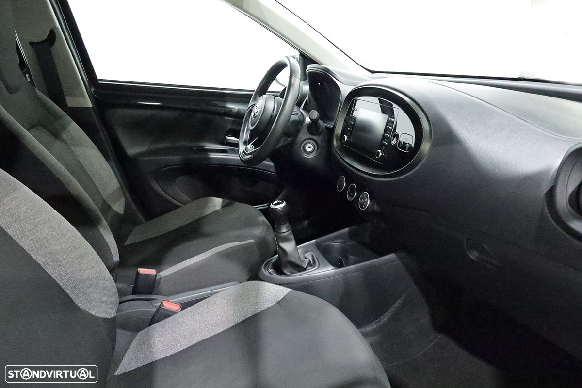 Toyota Aygo 1.0 X-Play - 18