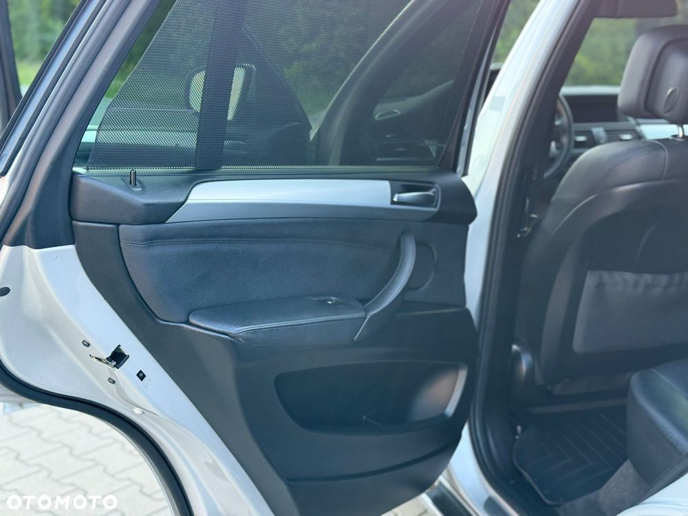 BMW X5 3.5i xDrive - 24