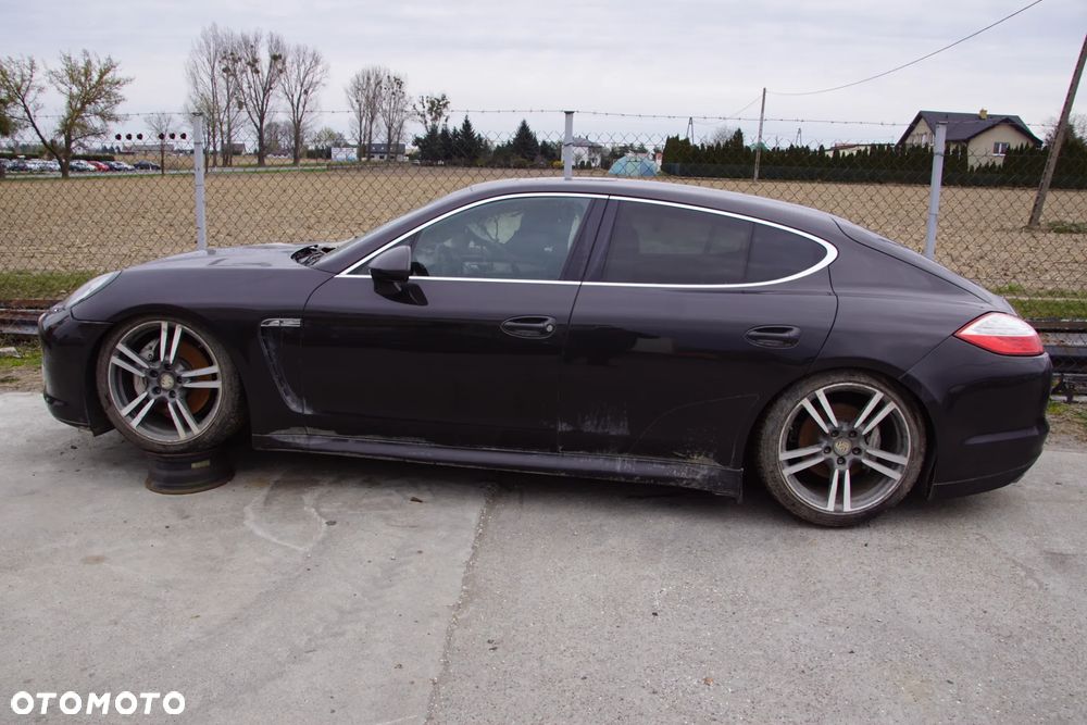 Auto na cześci 692106889 Porsche Panamera 4S 970 silnik 4.8 V8 M4840 skrzynia pdk C7035 lakier LM9Z lampy lampa alternator rozrusznik skrzynia silnik drzwi klapa zderzak pas przedni licznik komputer sterownik pompa abs wydech tłumik - 1