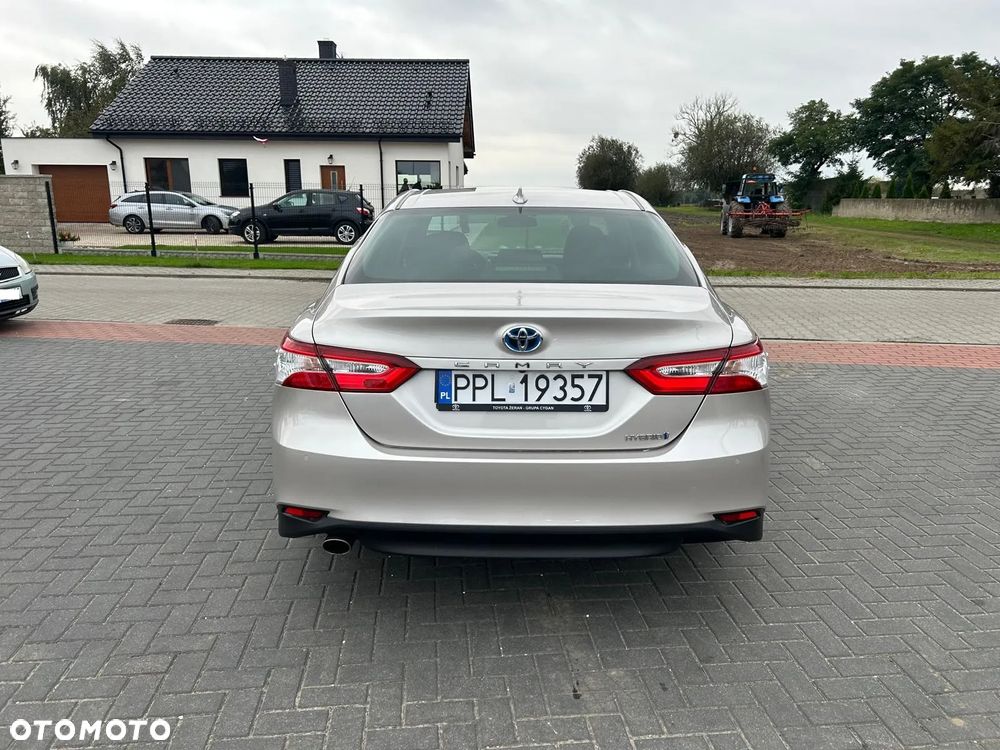 Toyota Camry 2.5 Hybrid Comfort CVT - 4