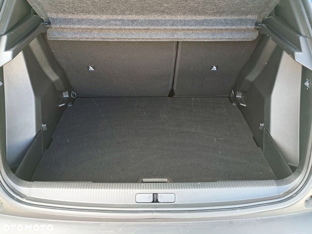 Peugeot 2008 1.2 PureTech Allure S&S EAT8 - 6