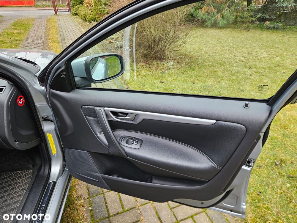 Volvo V70 2.4 Summum - 30