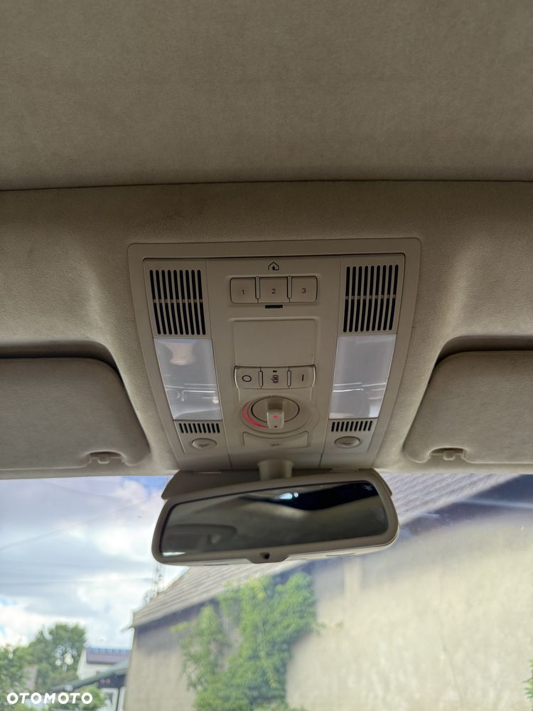 Audi A8 - 8