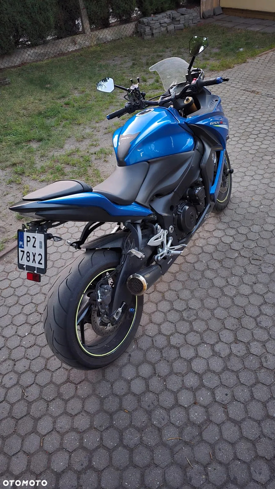Suzuki GSX 1000 - 7