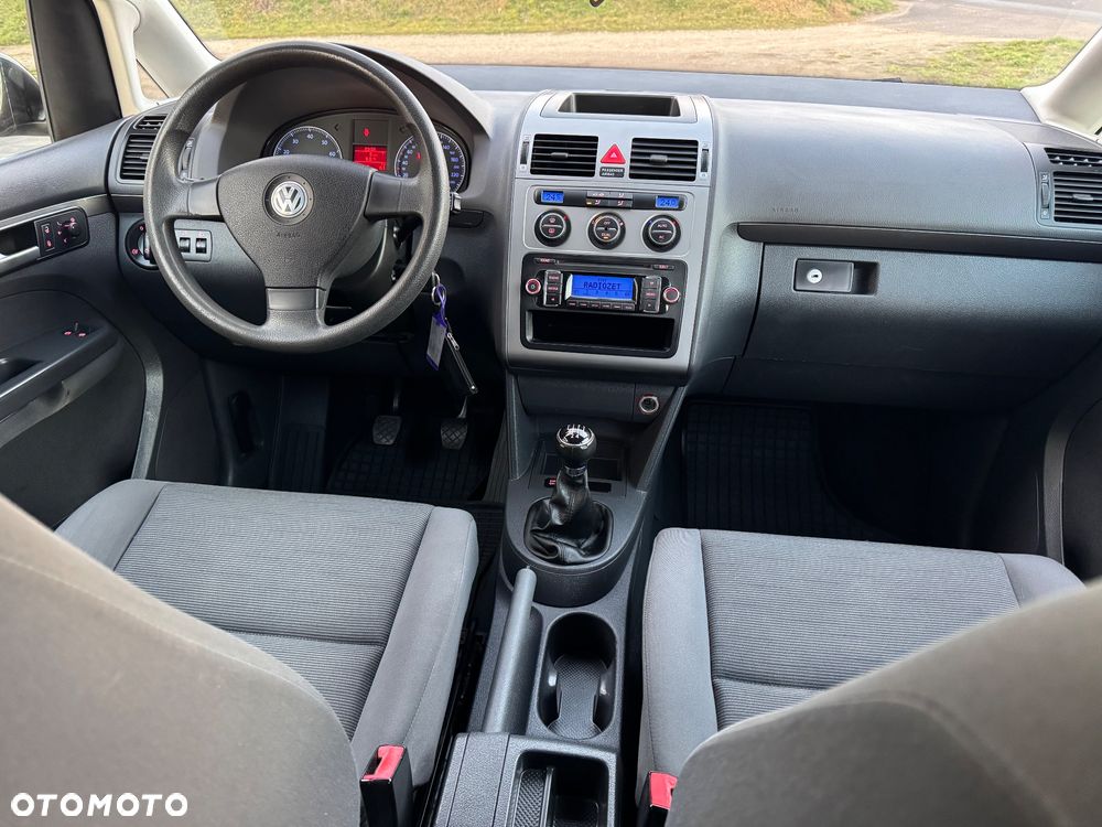 Volkswagen Touran 1.6 - 8
