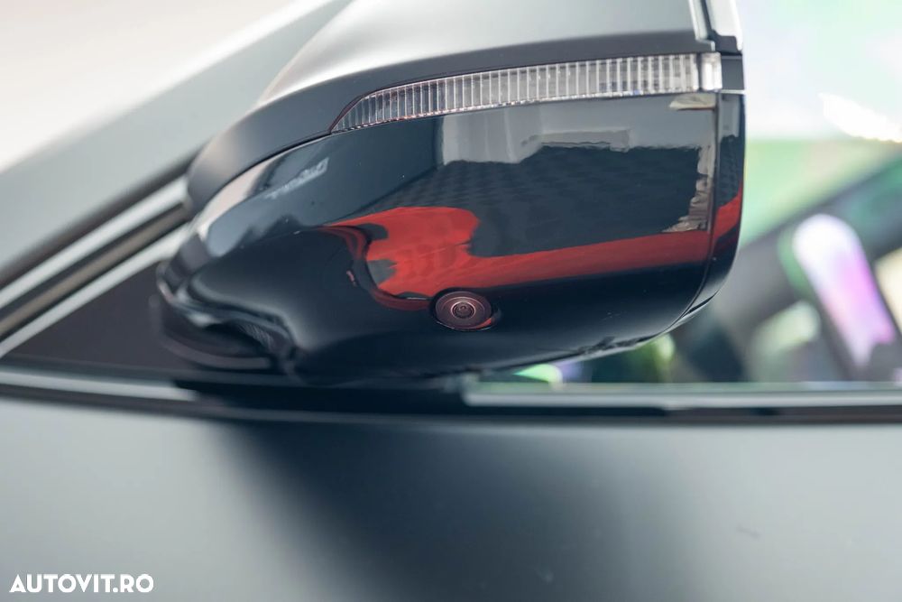 Lamborghini URUS ver-standard - 23