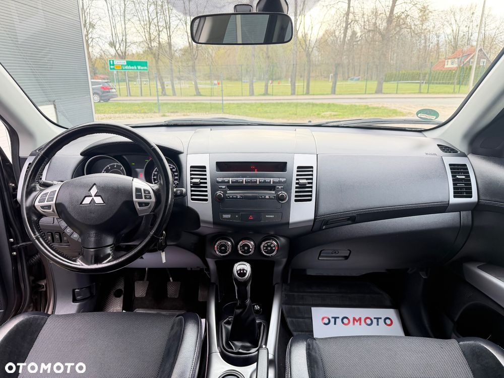 Mitsubishi Outlander 2.0 2WD Active - 29