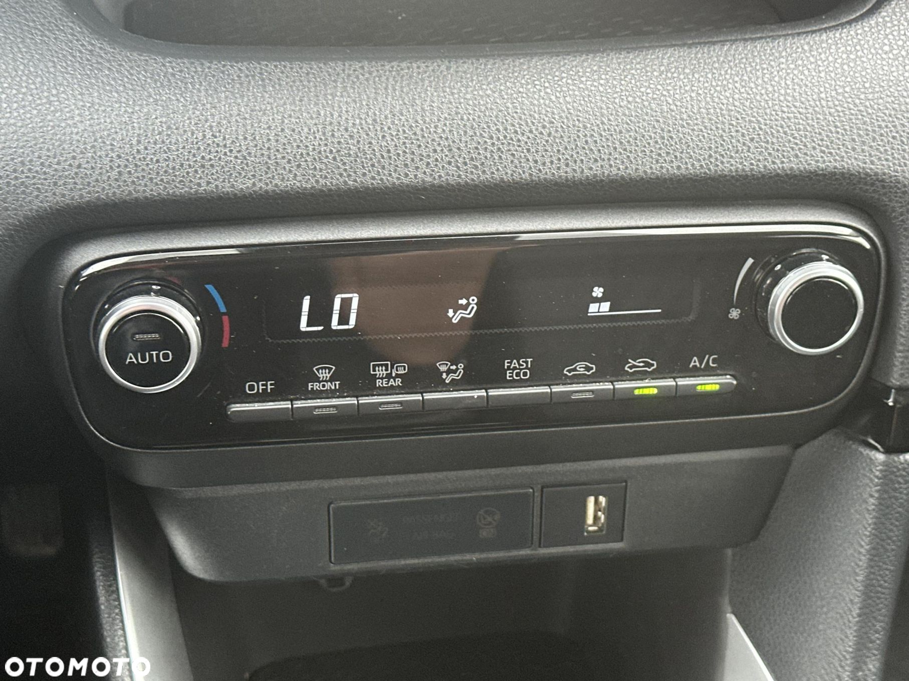 Toyota Yaris - 19