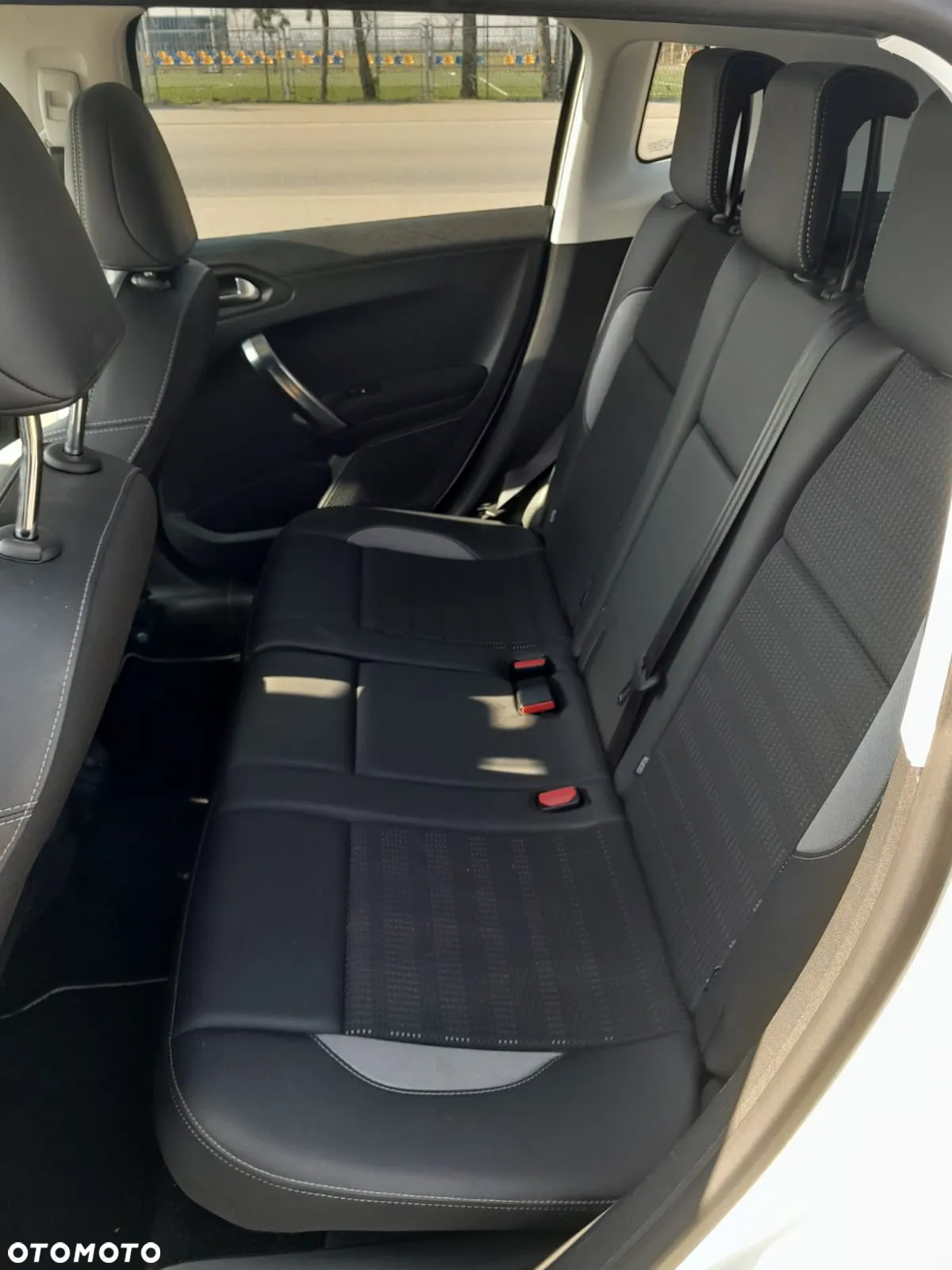 Peugeot 2008 1.6 BlueHDi Active - 18