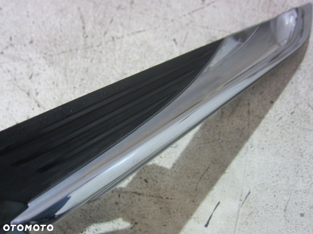 BMW F06 F12 MIGACZ BŁOTNIKA KIERUNKOWSKAZ PRAWY PRZÓD PRZEDNI 63137221860 - 3