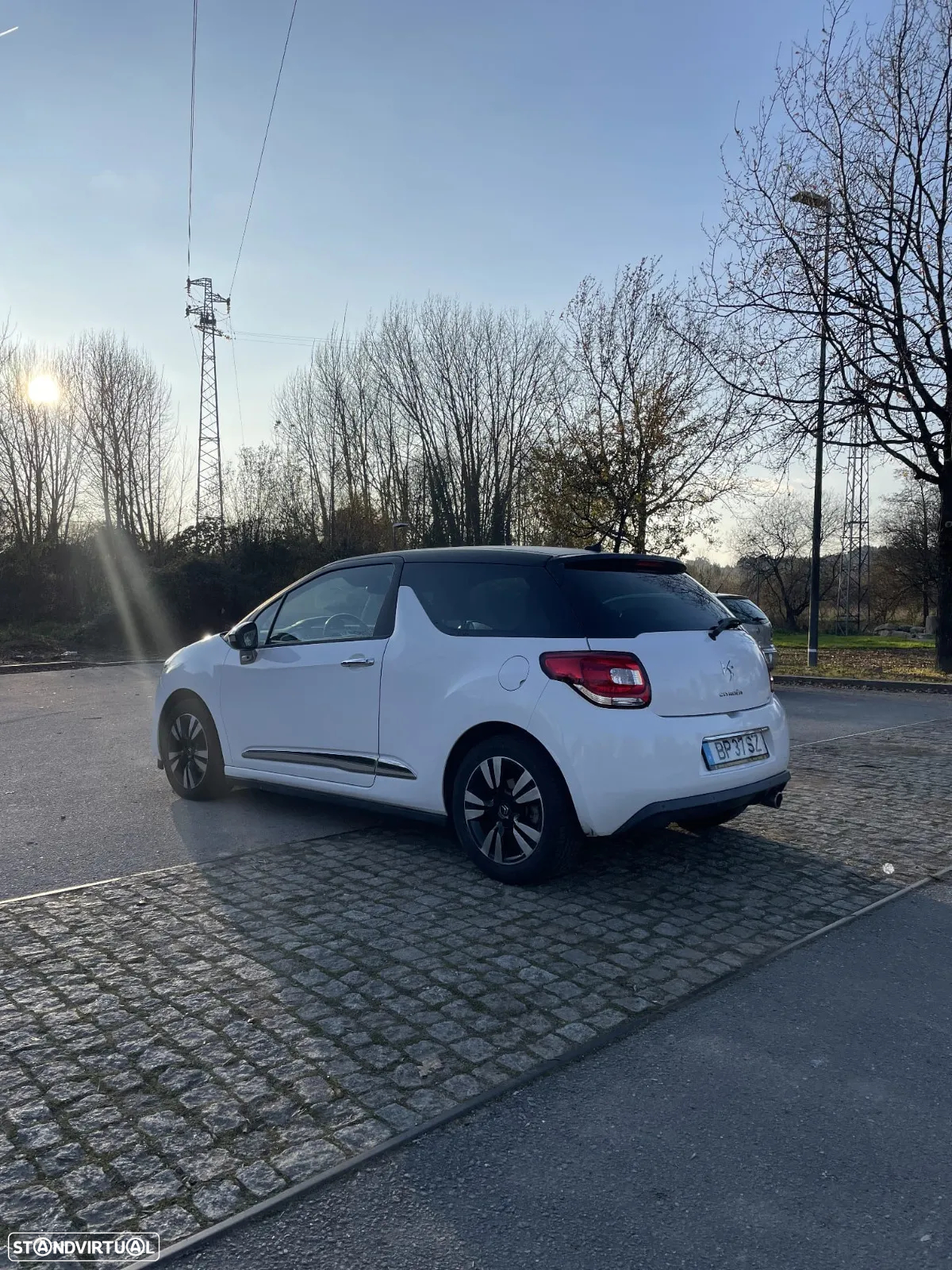 Citroën DS3 1.6 e-HDi So Chic - 4