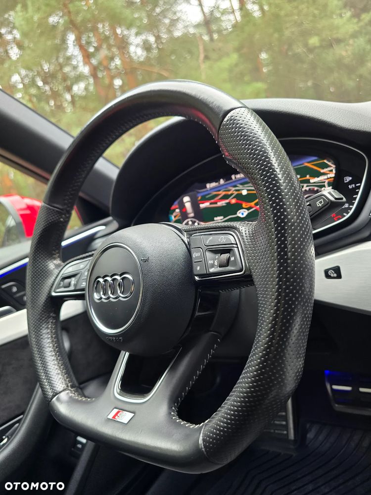 Audi A4 Avant 40 TDI quattro S tronic S line - 35