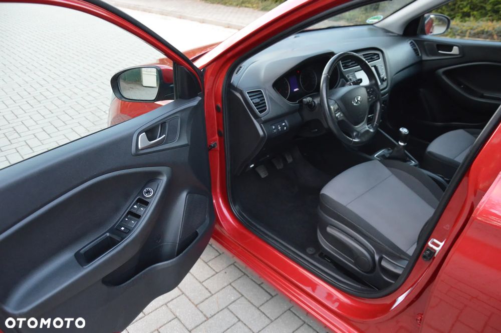 Hyundai i20 - 18