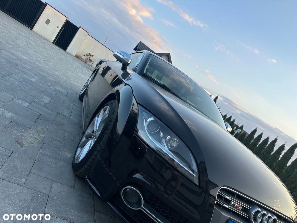 Audi TT S Coupé - 1