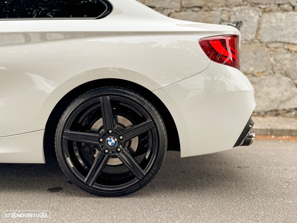 BMW 220 d Coupe Pack M - 16