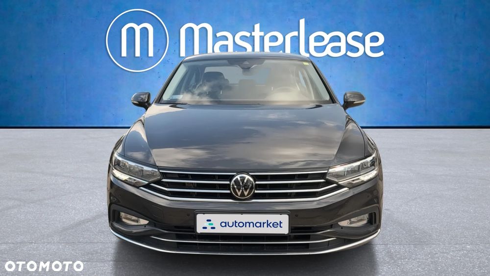 Volkswagen Passat - 2